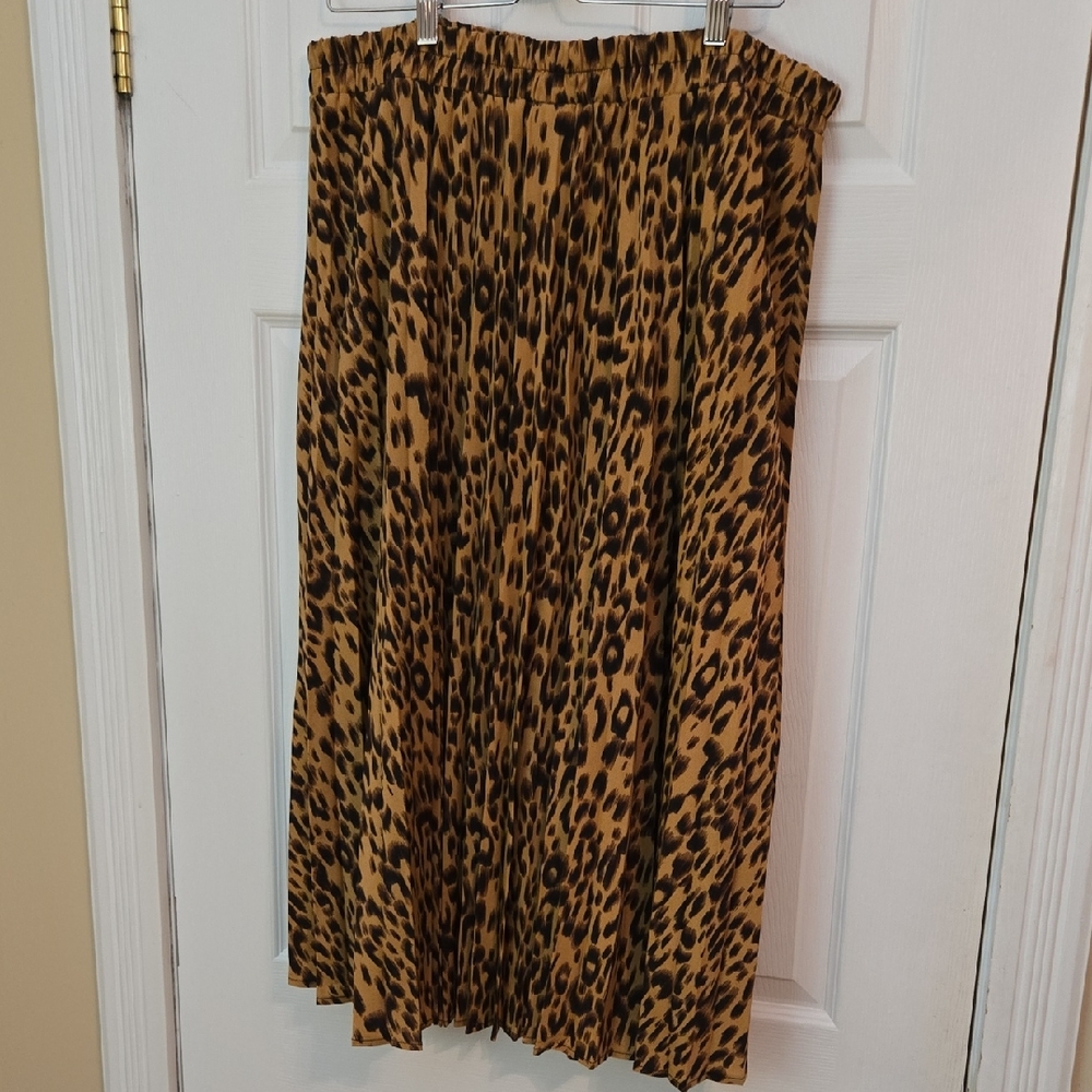 Chic Leopard Print A-Line Skirt
